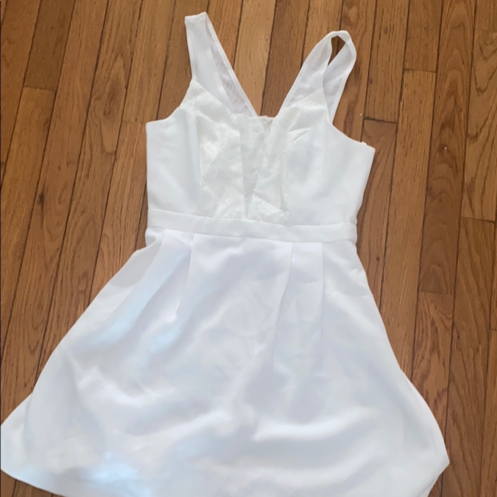 BCBG NWT WHITE DRESS